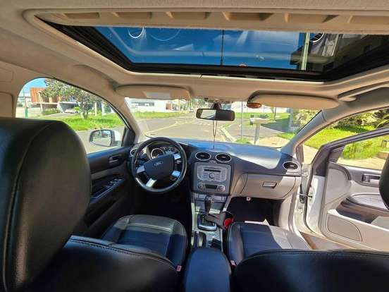 FORD-FOCUS-2012
