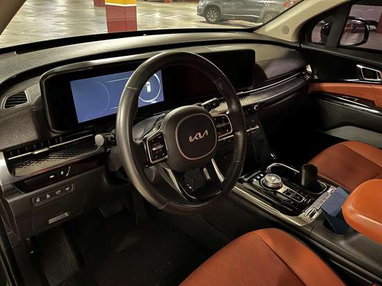 KIA-CARNIVAL-2021