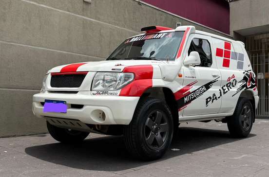 MITSUBISHI-PAJERO TR4-2004