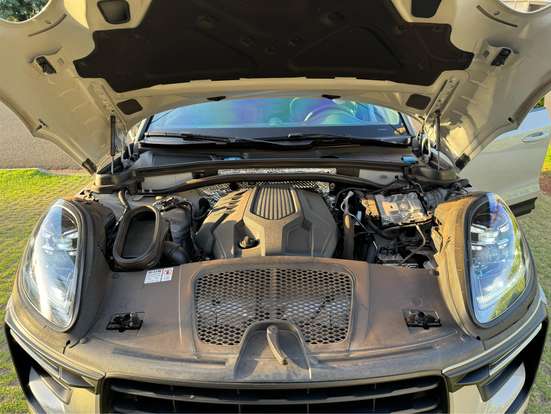 PORSCHE-MACAN-2015