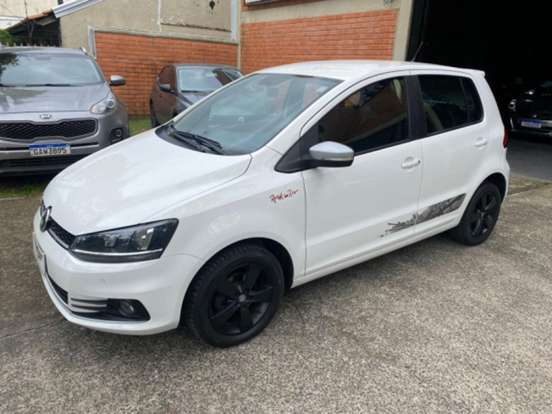 VOLKSWAGEN-FOX-1.6 MI ROCK IN RIO 8V FLEX 4P MANUAL VOLKSWAGEN-FOX-2016