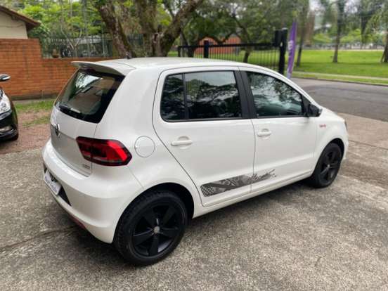 VOLKSWAGEN-FOX-1.6 MI ROCK IN RIO 8V FLEX 4P MANUAL VOLKSWAGEN-FOX-2016