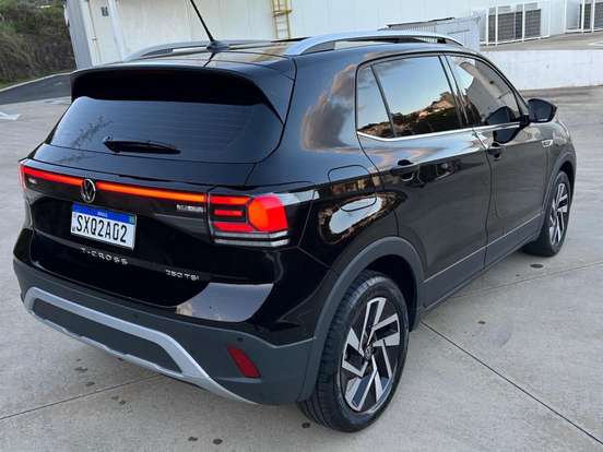 VOLKSWAGEN-T-CROSS-2025