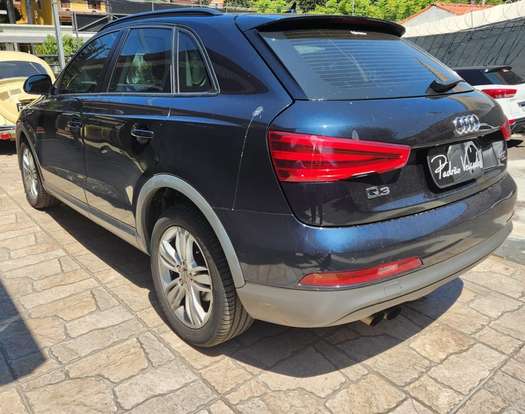 AUDI-Q3-2012