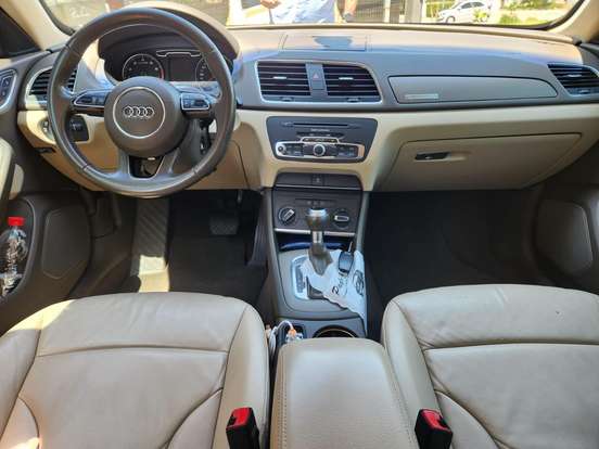 AUDI-Q3-2012