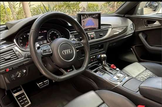 AUDI-RS6-2018