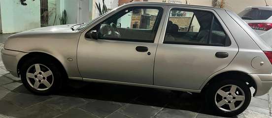 FORD-FIESTA-2005