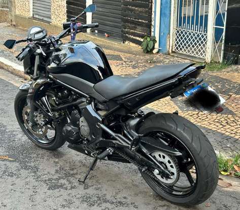 KAWASAKI-ER-6N-2011