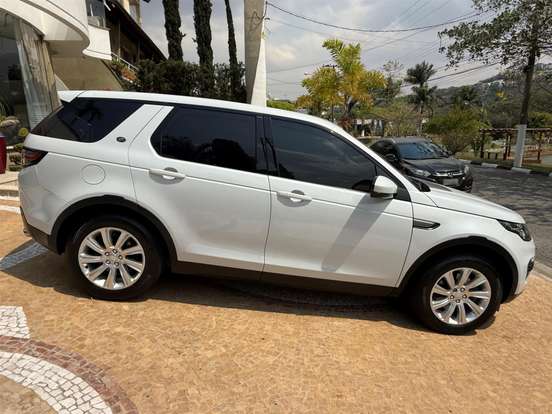 LAND ROVER-DISCOVERY SPORT-2016