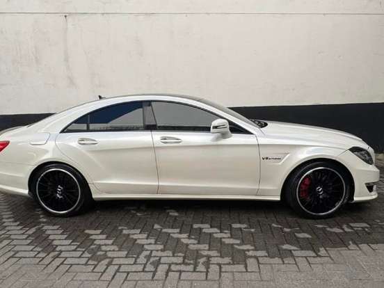 MERCEDES-BENZ-CLS 63 AMG-5.5 V8 TURBO GASOLINA 4P AUTOMÁTICO MERCEDES-BENZ-CLS 63 AMG-2011