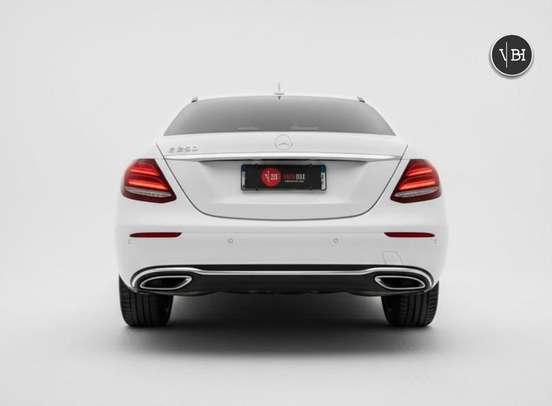 MERCEDES-BENZ-E 250-2016