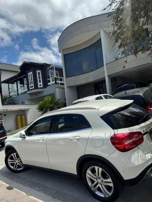 MERCEDES-BENZ-GLA 200-2017