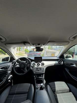 MERCEDES-BENZ-GLA 200-2017