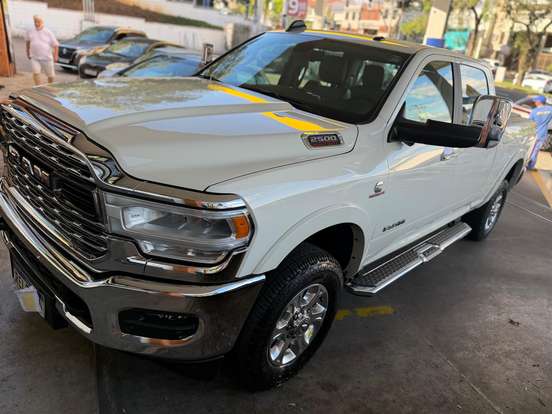 RAM-2500-6.7 I6 TURBO DIESEL LARAMIE CD 4X4 AUTOMÁTICO RAM-2500-2021