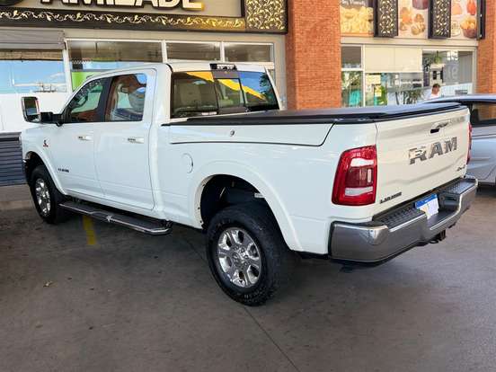 RAM-2500-6.7 I6 TURBO DIESEL LARAMIE CD 4X4 AUTOMÁTICO RAM-2500-2021
