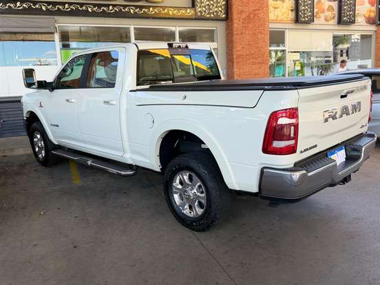 RAM-2500-6.7 I6 TURBO DIESEL LARAMIE CD 4X4 AUTOMÁTICO RAM-2500-2021