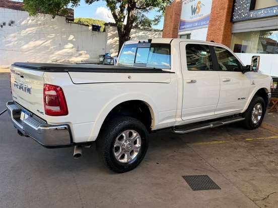 RAM-2500-6.7 I6 TURBO DIESEL LARAMIE CD 4X4 AUTOMÁTICO RAM-2500-2021