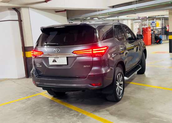 TOYOTA-HILUX SW4-2018
