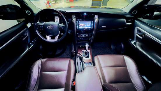 TOYOTA-HILUX SW4-2018