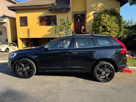 VOLVO-XC60-2013