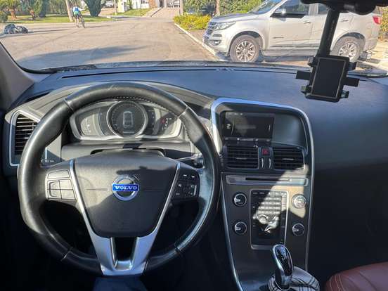 VOLVO-XC60-2013