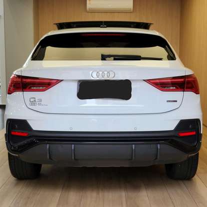 AUDI-Q3-2023