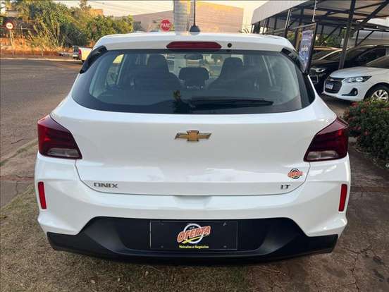 CHEVROLET-ONIX-2024