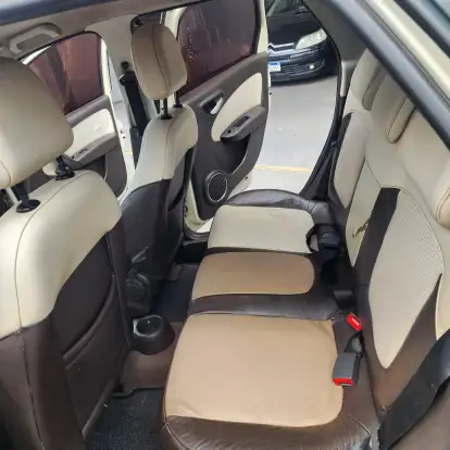 FIAT-GRAND SIENA-2015