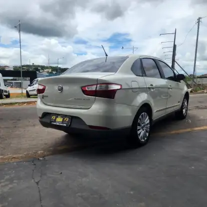 FIAT-GRAND SIENA-2015