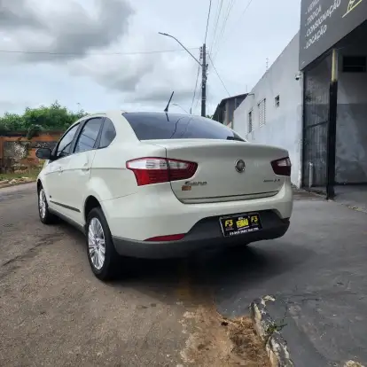 FIAT-GRAND SIENA-2015