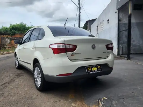 FIAT-GRAND SIENA-1.6 MPI ESSENCE 16V FLEX 4P MANUAL FIAT-GRAND SIENA-2015