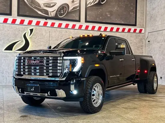 GMC SIERRA 6.6 V8 DURAMAX DIESEL 3500 DENALI ULTIMATE CD 4WD AUTOMÁTICO GMC SIERRA 6.6 V8 DURAMAX DIESEL 3500 DENALI ULTIMATE CD 4WD AUTOMÁTICO