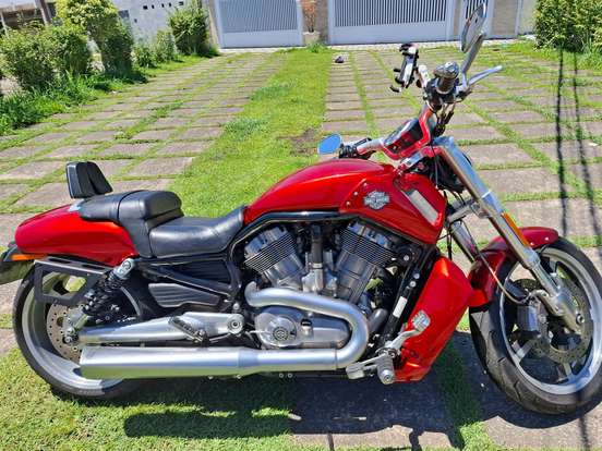HARLEY-DAVIDSON-V-ROD MUSCLE-2013