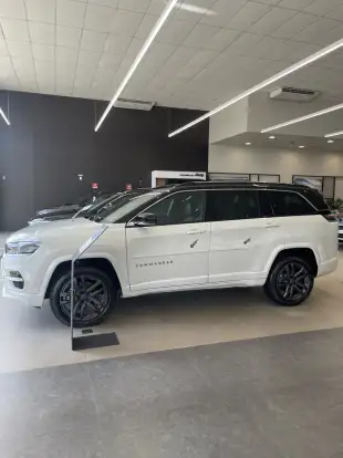 JEEP-COMMANDER-2025