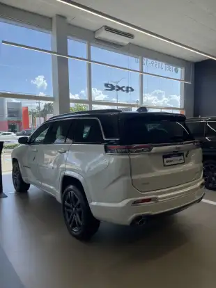 JEEP-COMMANDER-2.0 HURRICANE 4 TURBO GASOLINA OVERLAND AT9 JEEP-COMMANDER-2025