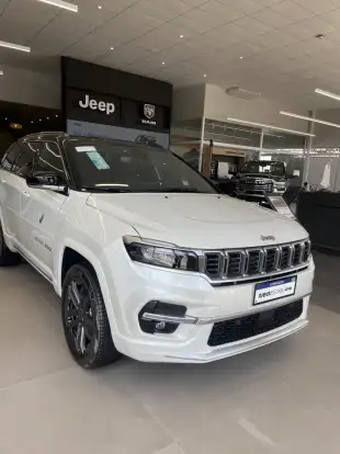 JEEP-COMMANDER-2025