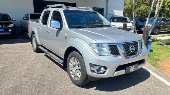 NISSAN FRONTIER 2.5 SL 10 ANOS 4X4 CD TURBO ELETRONIC DIESEL 4P AUTOMÁTICO