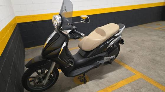 PIAGGIO BEVERLY 300 