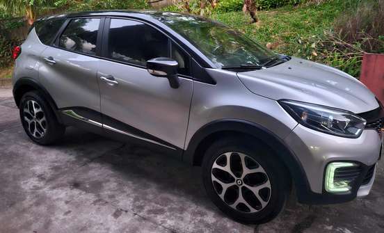 RENAULT-CAPTUR-2019