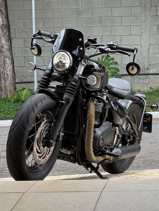 TRIUMPH-BONNEVILLE BOBBER 1200-2019