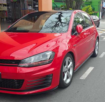 VOLKSWAGEN-GOLF-2013