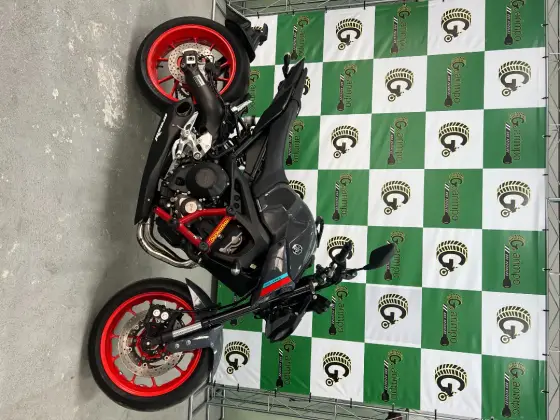 YAMAHA MT-09 YAMAHA MT-09