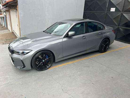 BMW-320i-2024