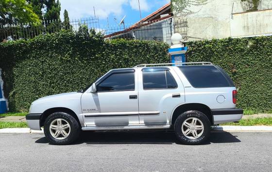 CHEVROLET BLAZER 4.3 SFI DLX EXECUTIVE 4X2 V6 12V GASOLINA 4P AUTOMÁTICO
