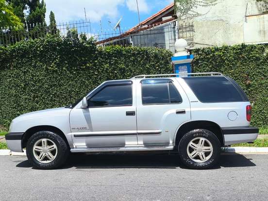 CHEVROLET-BLAZER-4.3 SFI DLX EXECUTIVE 4X2 V6 12V GASOLINA 4P AUTOMÁTICO CHEVROLET-BLAZER-2003
