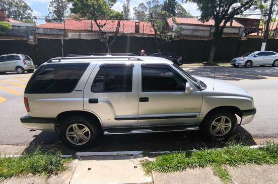 CHEVROLET-BLAZER-4.3 SFI DLX EXECUTIVE 4X2 V6 12V GASOLINA 4P AUTOMÁTICO CHEVROLET-BLAZER-2003