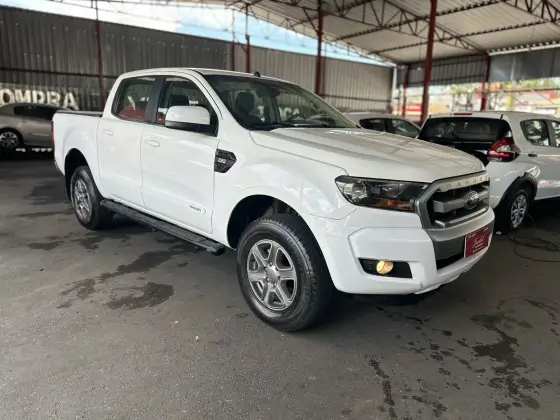 FORD RANGER 2.2 XLS 4X2 CD 16V DIESEL 4P AUTOMÁTICO FORD RANGER 2.2 XLS 4X2 CD 16V DIESEL 4P AUTOMÁTICO