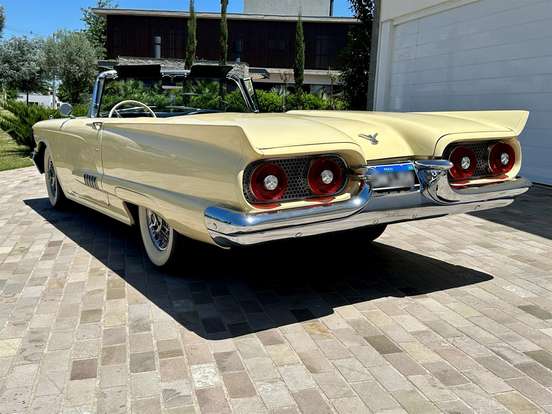 FORD-THUNDERBIRD-1958