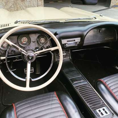 FORD-THUNDERBIRD-1958