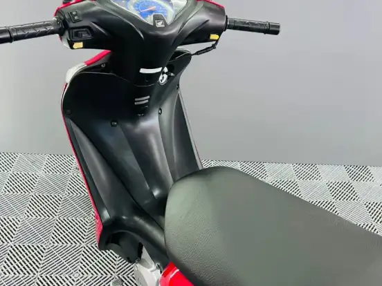 HONDA-BIZ 125 ES HONDA-BIZ 125 ES-2011